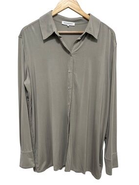 WE WORE WHAT dani shirtdress in sage size medium